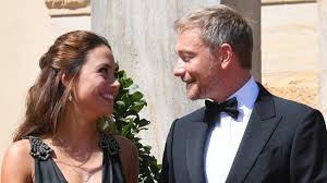 Franca lehfeldt und heiner bremer schauen auf dieses besondere 2020. Die Neue Von Christian Lindner Franca Lehfeldt