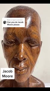 Von Moore's Instagram, Twitter & Facebook