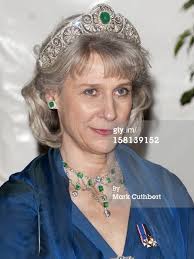 Birgitte Duchess Of Gloucester Tiaras A Gorgeous Image Of The Duchess Of Gloucester Wearing The Cabochon Emerald Version Of The Honeysuckle Tiara Alon Royal Crown Jewels Royal Jewels Royal Crowns