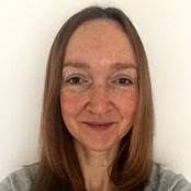 Victoria Robb's Instagram, Twitter & Facebook