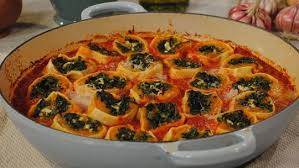 Jamie Oliver S Roasted Squash Spinach And Feta Cheese Rotolo Jamie Oliver Recipes Veggie Recipes Food