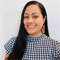 Ariana Mayo's Instagram, Twitter & Facebook