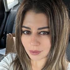 Tania Maciel's Instagram, Twitter & Facebook