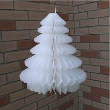 Memanfaatkan limbah plastik botol aqua yg sudah tidak di pakai.dan kami coba membuat satu karya yaitu pohon natal dri rangka bambu dan botol bekas. Wow Ini 17 Kreasi Pohon Natal Unik Yang Bisa Kamu Buat Sendiri Di Rumah