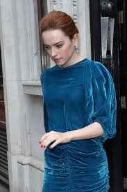 We have a lovely game for you today! Star Wars Actress Daisy Ridley Debuts A New Fiery Red Hair Color In London Vogue