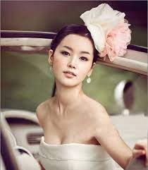 Pin By Wedding Wonders On Wedding Hair And Makeup Asian Bridal Makeup Bridal Hair And Makeup Bridal Makeup