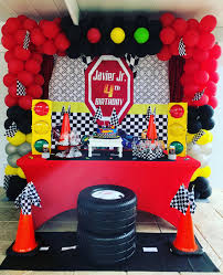 From daytona to the indianapolis 500 every pit stop in between, race car party supplies put your big event in pole position. Car Party Decoration Ideas Brainly