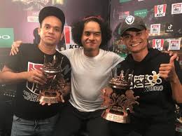 Download & install maharaja lawak mega 2018 8.0 app apk on android phones. Menang Mlm 2018 Ajak Shahrol Buat Kejutan Umum Tinggalkan Karier Sebagai Deejay Sensasi Mstar