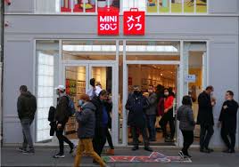 Miniso advocates the philosophy of quality life and in the brand spirit of respecting consumers, dedicates itself to providing customers with products of high quality, competitive price and creativity. Miniso Opens First Store In Paris Retaildetail