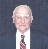 Warren Tuck's Instagram, Twitter & Facebook