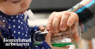 Medianlönen för barnskötare i offentlig sektor lönen är 23 000 kronor i. Ny Specialistutbildning For Barnskotare Kommunalarbetaren