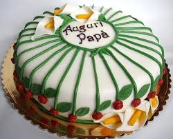 Torta poker x compleanno papàpremetto che nei giorni passati ero partita con l'idea di fare una torta normalissima, visto che mio papà non ama molto la pasta di zucchero né le torte. 33 Torte Per La Festa Del Papa Con Decorazioni In Pasta Di Zucchero Pianetabambini It