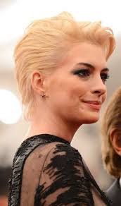 Her hair looks clean and practical. Anne Hathaway Short Blonde Hair Novocom Top