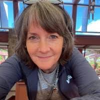 Lynn Urquhart's Instagram, Twitter & Facebook