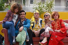 Μπορεί οι περισσότερες γυναίκες να τρέμουν αυτή την περίοδο της ζωής τους, νομίζοντας ότι χάθηκε κάθε ελπίδα για διατήρηση των κιλών τους. Sxedon Enhlikes Nea Wra Kai Nea Mperdemata Gia Thn 8eotrelh Parea In Gr