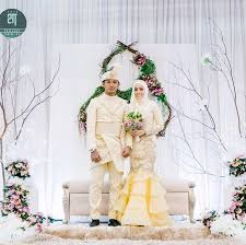 Age:29 years (24 april 1991). Foto Sekitar Majlis Resepsi Perkahwinan Kedua Mia Ahmad Dan Izham Tarmizi Di Terengganu Iluminasi
