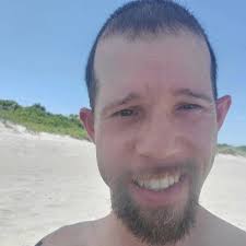 I will send $3,330.30 to a random person that reacts to this. Merry  Christmas 🎄❄️everyone