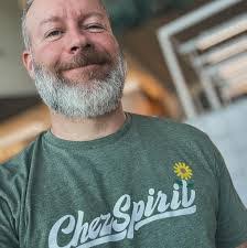 Brent Calder's Instagram, Twitter & Facebook