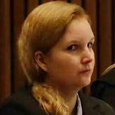 O fato ocorreu em 2004, pelo mesmo site de relacionamentos, o que teria chamado a atenção do diretor da yoki que. Assassinou E Esquartejou O Marido Relembre O Caso Matsunaga Noticias Bol
