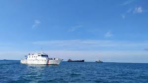 Apakah sama dengan gaji pokok? Kapal Patroli Kplp Kawal Tanker Sea Rider Yang Sempat Kandas Republika Online