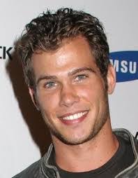 Kevin Peake's Instagram, Twitter & Facebook