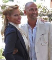 Una sua foto del passato, affidata ai social, ha fatto letteralmente impazzire i suoi fan: Simona Ventura E Stefano Bettarini Le Foto Dell Ex Coppia