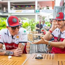 Nel 1999 approdò nel campionato britannico di formula renault , con il team manor. Formel 1 2021 Kimi Raikkonen Und Antonio Giovinazzi Verlangern