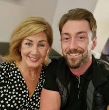 FROM ROCK BOTTOM TO SUCCESSFUL BUSINESS OWNER!