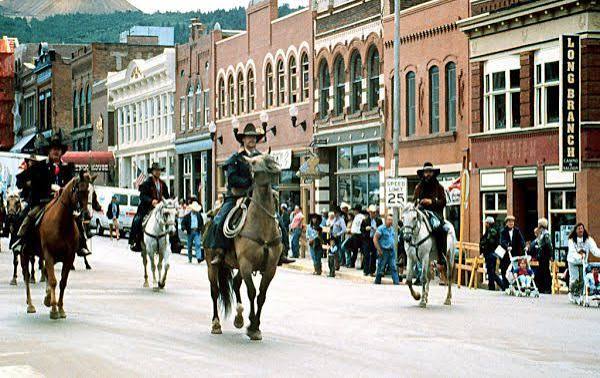 8 Wild West Towns You Can Still Visit Today