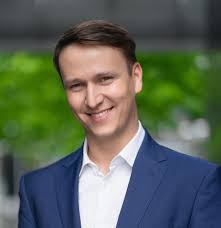 Learn about the Mentors helping entrepreneurs in our program