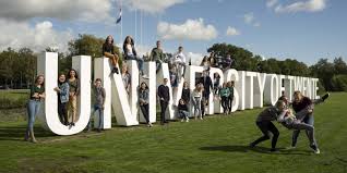 Uralte heidefelder, tiefe wälder, hochmoore, knorrige bäume, verborgene pfade. Universitat Twente Niederlande