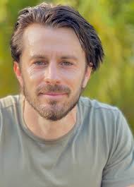 Promised Land" Mirror Family (TV Episode 1998)