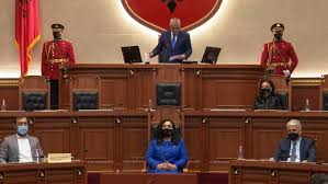 Kosova vjosa osmani sadriu rođena je 1982. Vjosa Osmani Delivers A Speech In The Albanian Parliament Gramoz Ruci Makes The Strong Statement Until The End I Will Politike