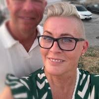 20+ "Lesley Summers" profiles