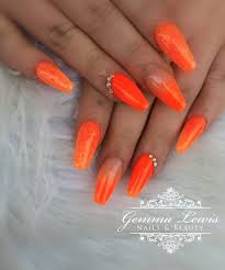 Acrylic nail liquid monomer for fake salon nails 100ml requires powder to work. Orange Ombre Acrylic Nails Nailstyle Orange Acrylic Nails Orange Ombre Nails Ombre Acrylic Nails