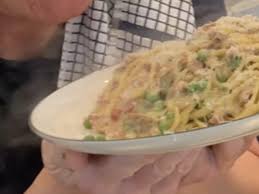 Ellis barrie shows you how to make a silky, rich carbonara in 10 minutes with just a handful of ingredients. Gordon S Carbonara In Under 10 Minutes Gordon Ramsay Com