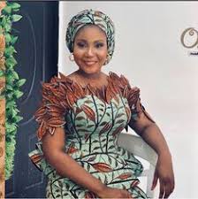 Voir plus d'idées sur le thème mode africaine, tenue africaine, robe africaine. 57 Meilleures Idees Sur Modele Jupe Pagne Africain En 2021 Modele Jupe Pagne Africain Mode Africaine Tenue Africaine