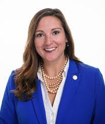 Kelsey Downing's Instagram, Twitter & Facebook