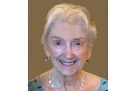 Bonnie Sams's Instagram, Twitter & Facebook