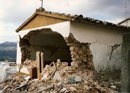 The 2017 ischia earthquake occurred in the island of ischia, campania, in southern italy.the main shock occurred at 20:57 cest (18:57 utc) on 21 august 2017, and was rated 3.9 on the moment magnitude scale. Accadde Oggi Il 26 Settembre Del 1997 Un Forte Terremoto Sconvolge L Umbria E Le Marche Foto