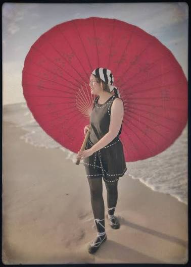 Festive Attyre: 1920 Bathing Suit