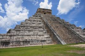 File Mayan Temple In Chichen Itza Jpg Wikimedia Commons