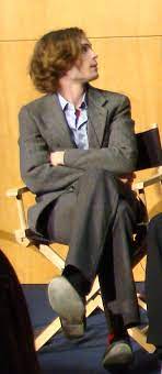 Commence alors une course contre la montre pour les sauver, et toute l'équipe du département des sciences et du. Spencer Reid Wikipedia