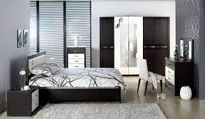 Takımın genelinde metalik gri renkte fitiller. Bellona Yatak Odasi Takimlari Hobiler