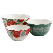 Don't know the designer nor are there any markings but beautiful to the eye. The Pioneer Woman Vintage Floral 3 Piece Serving Bowl Set Walmart Com Walmart Com