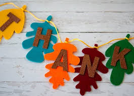 ‪35 Easy Thanksgiving Crafts for Kids and DIY Ideas – PureWow‬‏