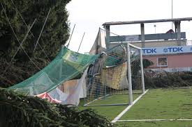 Hotspots waren die stadt deutschlandsberg selbst sowie die marktgemeinde schwanberg. Koralmstadion Spielstatte Des Dsc Bei Unwetter Schwer Beschadigt Mit Fotos Ligaportal At
