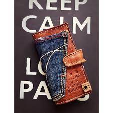 革こもの屋さんivyアイビーさんはinstagramを利用しています iphone7 8のスマホケース オーダー品 ごてっとしてるように見えるけれど 実際に手にとってみると 軽くて手になじんで なかなか使いやすそう レザークラフト 革細工 スマホケース ipho レザーの財布