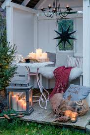 Weihnachtsstimmung Im Garten Und Auf Der Terrasse Pomponetti Weihnachtsdeko Im Garten Terrasse Dekorieren Gartenhaus Mit Veranda