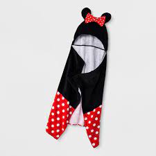 The baby's towels are perfect for taking to the pool and beach too. Disney Minnie Mouse Hooded Bath Towel 15 You Ll Want To Buy Every Single Thing From Target S Disney Collection Popsugar Family Photo 8